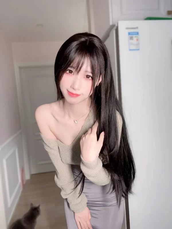 治愈系美学——解析“草莓粥粥爱吃肉”舰长图包的视觉密码！-橘喵