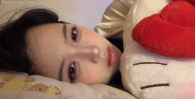 小鸟大王的盒岛ASMR：红绿灯3.0的蕾丝睡衣，近距吸耳朵让人听完就关机-橘喵